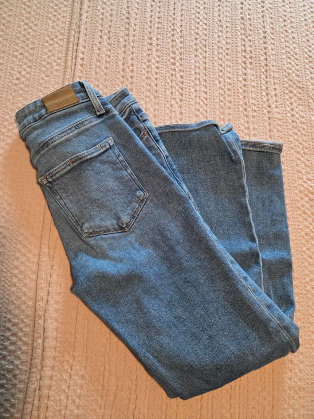PAIGE Cindy Straight Leg Jeans Women’s 27 Light Wash Distressed High Rise
